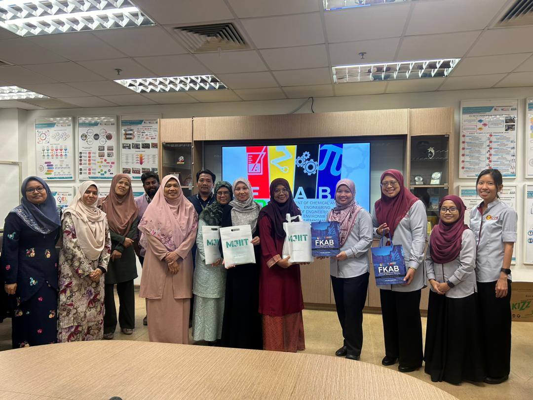 Universiti Kebangsaan Malaysia (UKM)