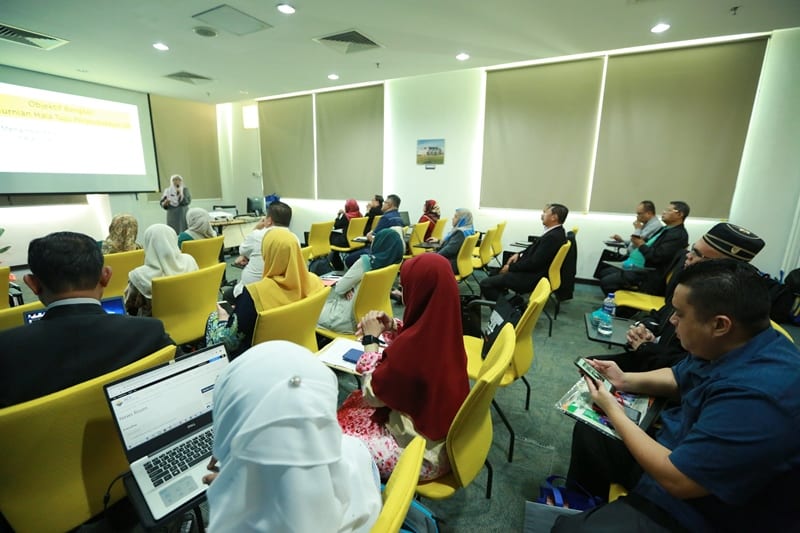 Knowledge Construction in Library Online Education