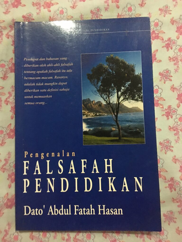 Abdul Fatah Hasan. (2001). Pengenalan falsafah pendidikan. PTS Publications & Distributors. 