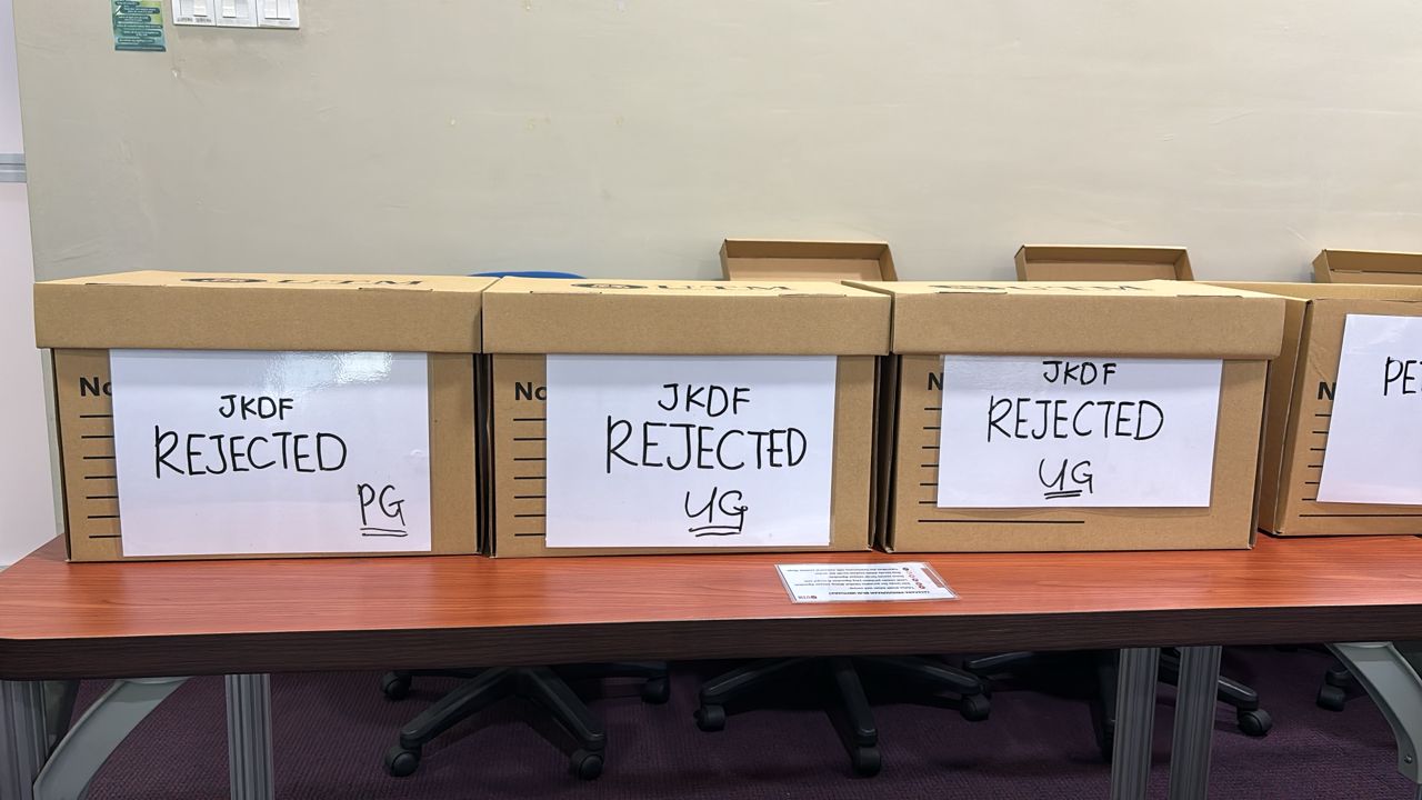 PENILAIAN KECUKUPAN DOKUMEN PEPERIKSAAN AKHIR 2023/2024-2