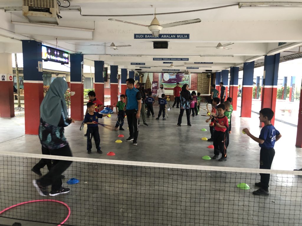 Karnival Tunas Tenis Projek Pembelajaran Servis Di Sk Kangkar Pulai 2