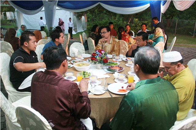 Breaking of fast with Vice-Chancellor