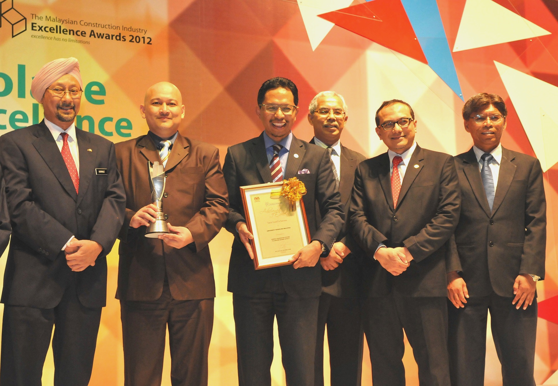 Malaysian Construction Innovation Excellence Award Ceremony (MCIEA 2013)